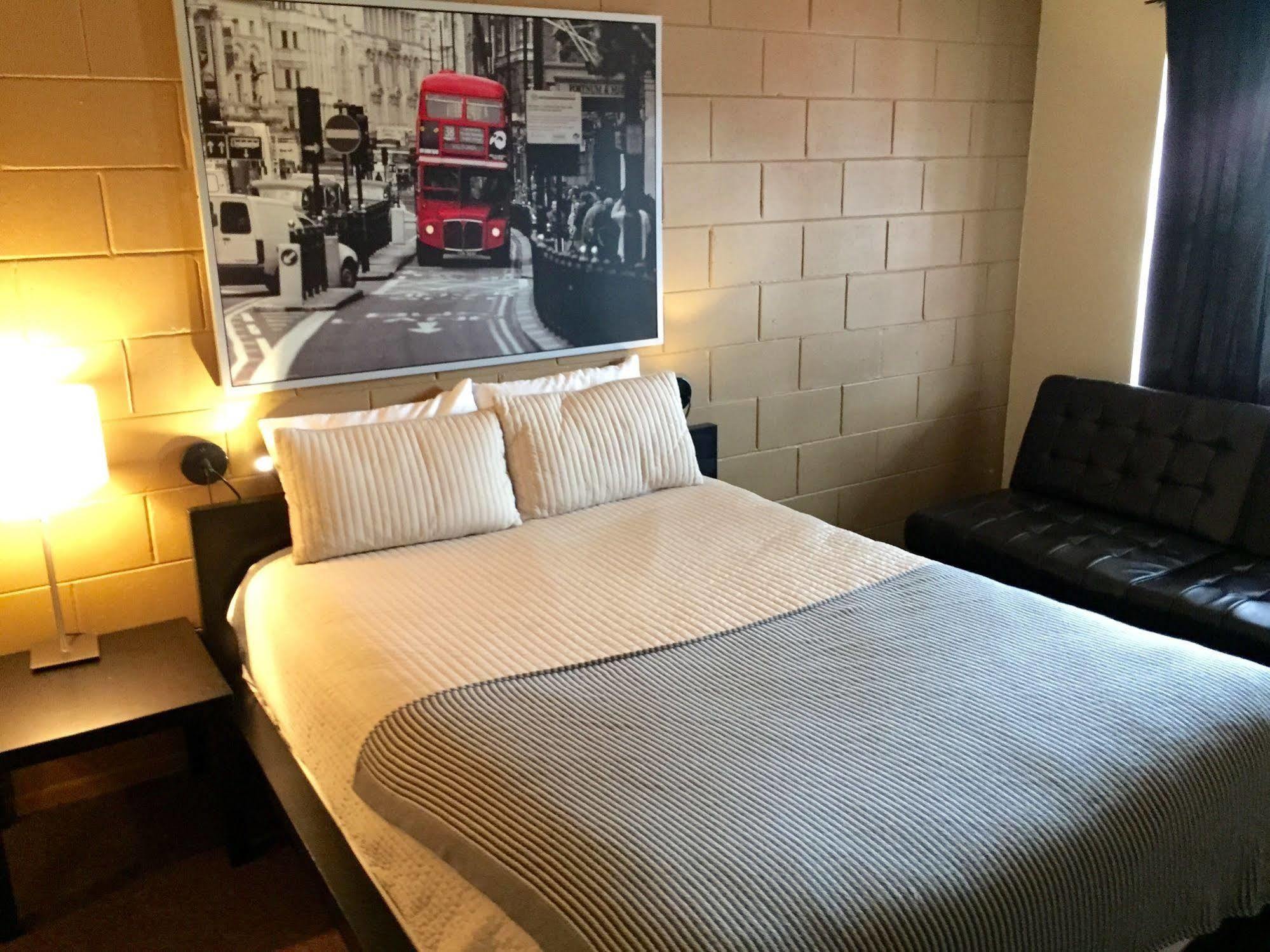 هوموساسا Three Rivers Motel المظهر الخارجي الصورة