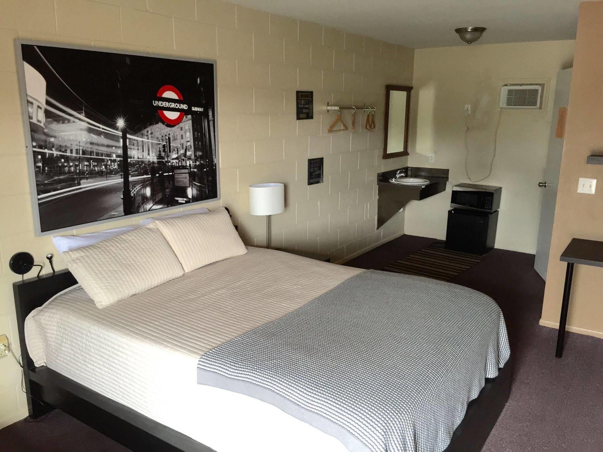 هوموساسا Three Rivers Motel المظهر الخارجي الصورة